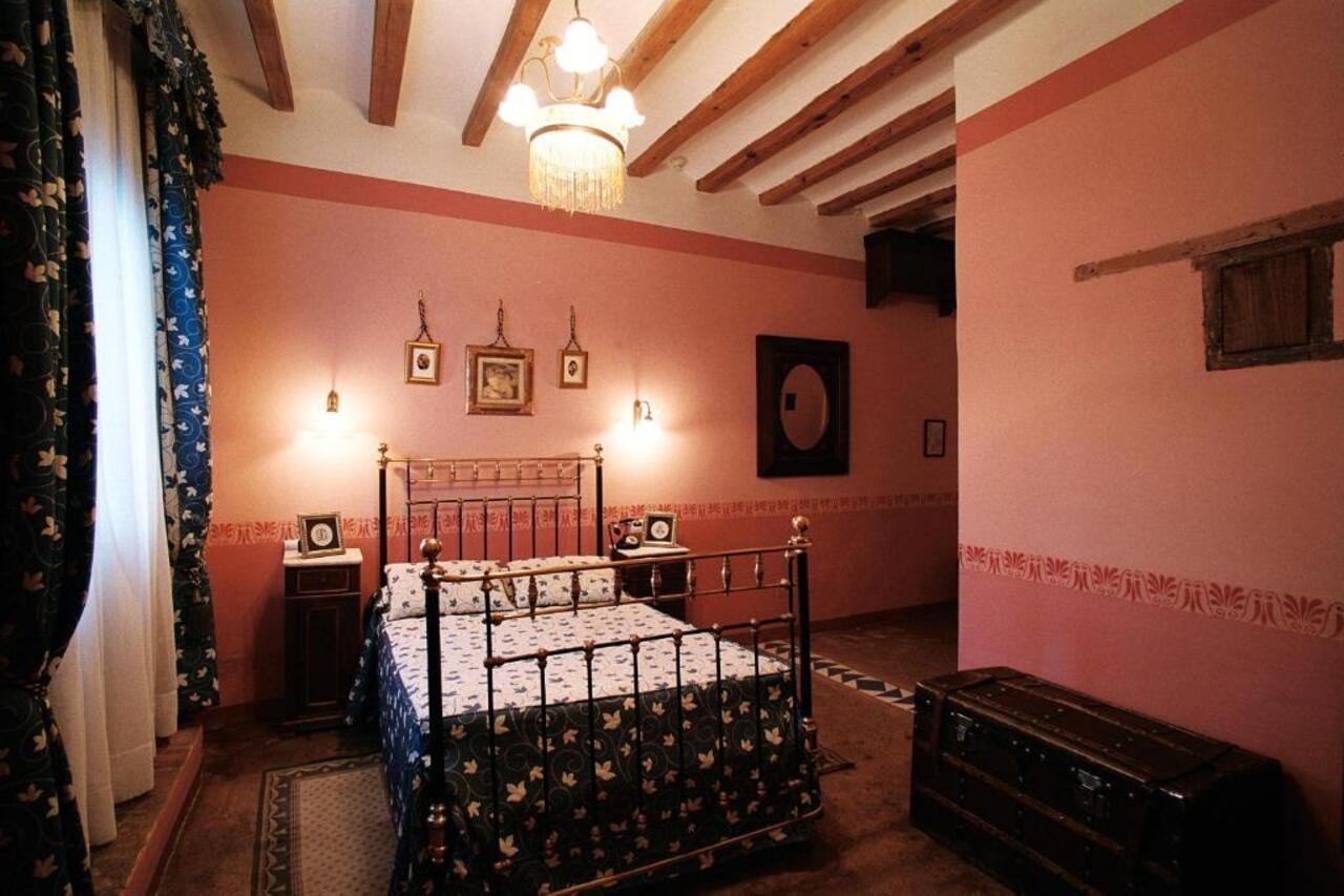 Hospederia Meson De La Dolores Calatayud Zimmer foto